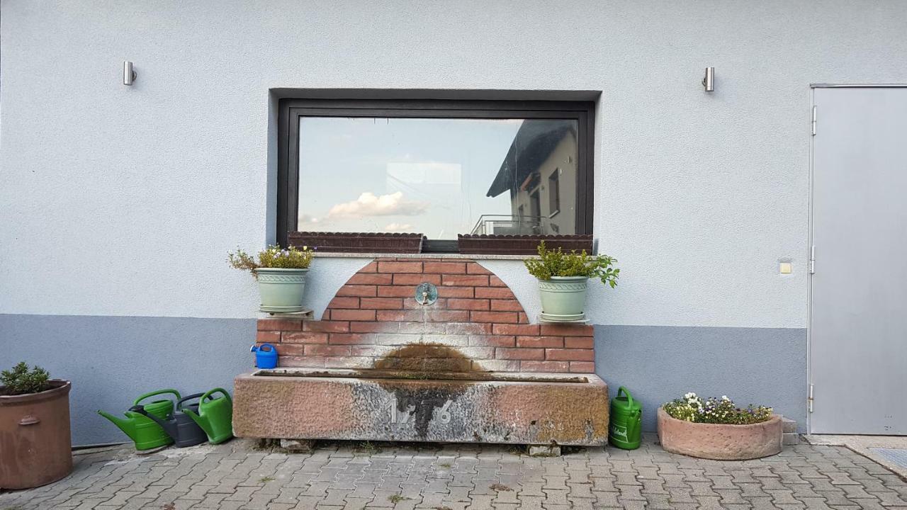 Ferienwohnung/Monteurzimmer Auf Dem Bauernhof Moerlenbach Exterior photo